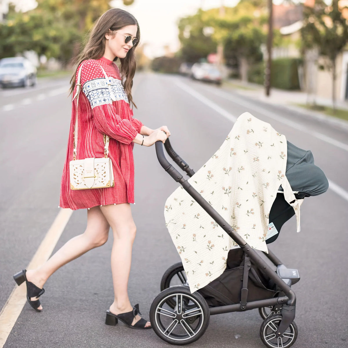 1 pc Nursing Cover Cloth - Outdoor Breastfeeding Shawl, Anti-Exposure Gauze Feeding Cover-up, Breathable Nursing Scarf for Mater