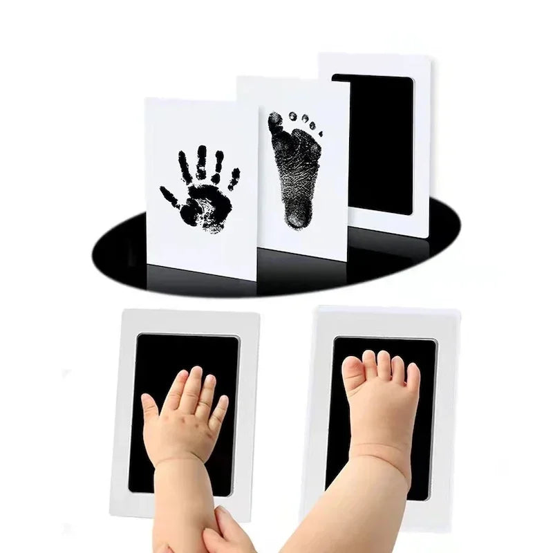 Quadro de Memórias do Bebé – Kit Carimbo Pegada e Mãozinha