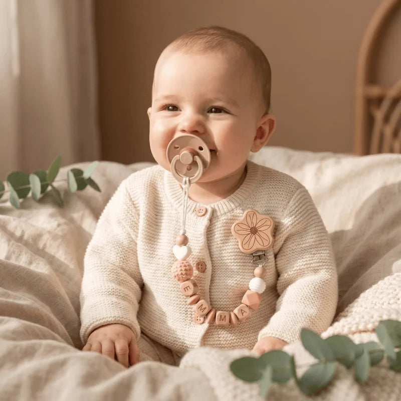 Prende-chucha Personalizado em Madeira e Silicone
