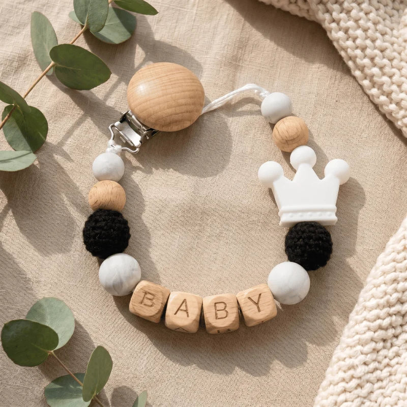 Prende-chucha Personalizado em Madeira e Silicone