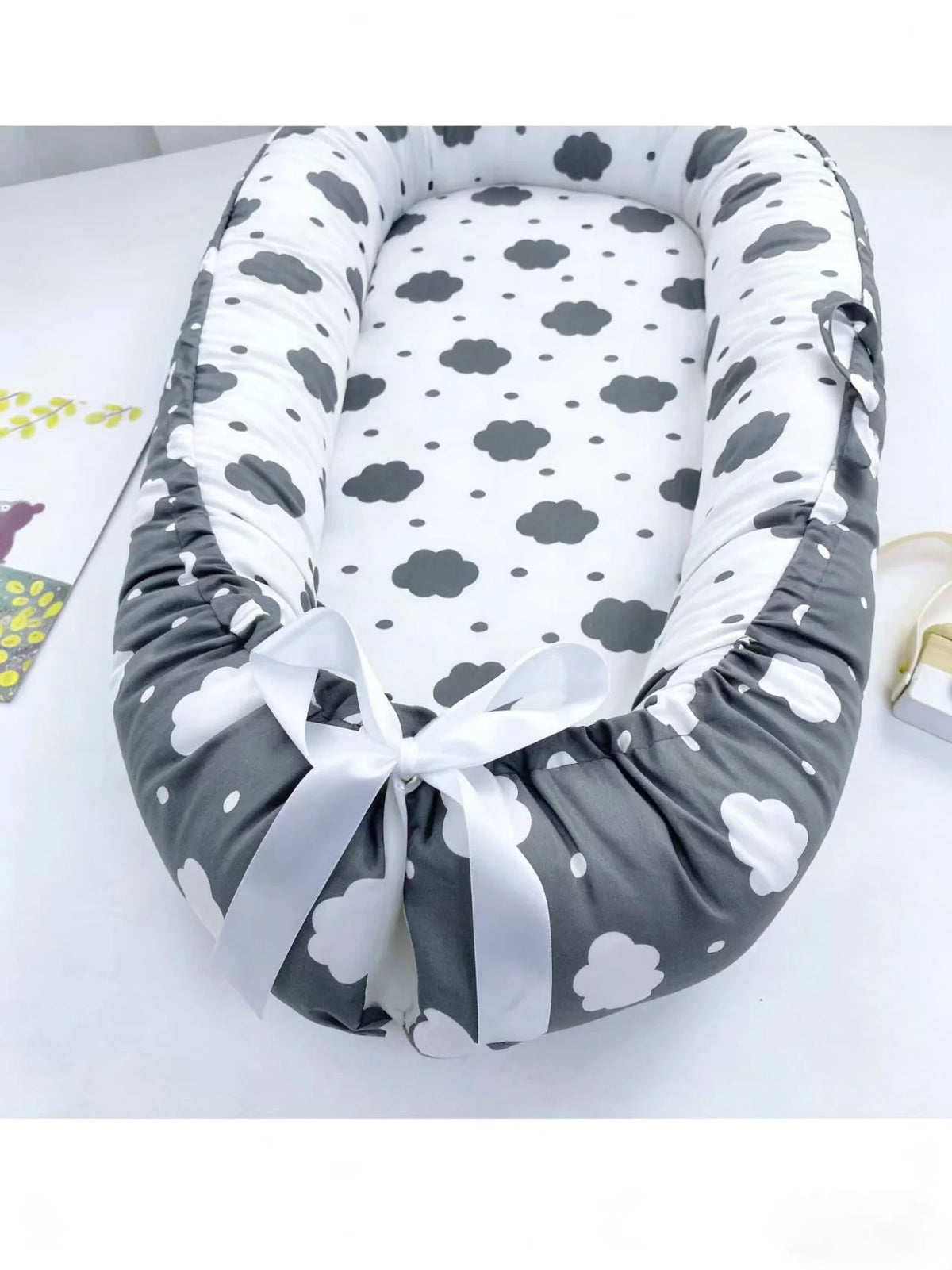 Newborn Anti-Pressure Baby Nest Bed, Neutral Animal Print Infant Co-Sleeper with Washable Cover, Foldable Travel Baby Bed