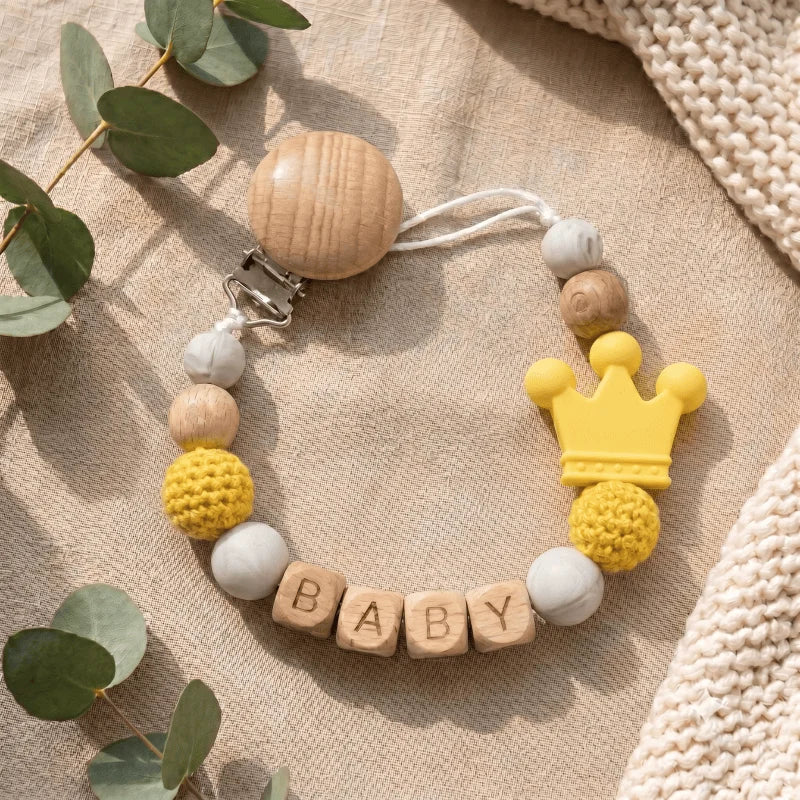 Prende-chucha Personalizado em Madeira e Silicone