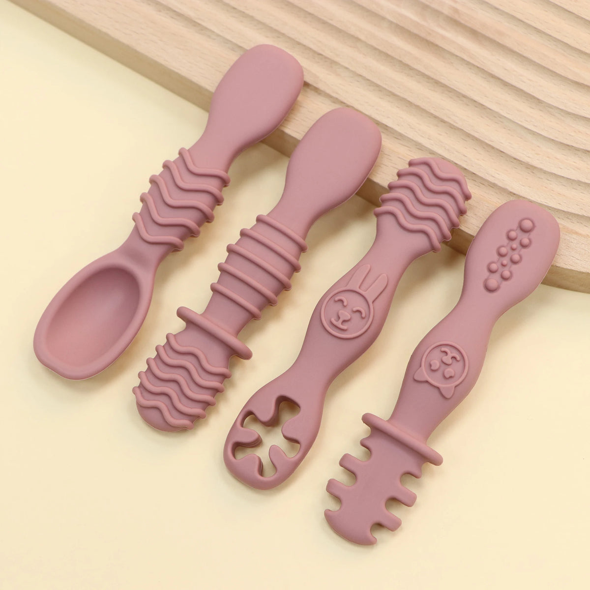 4-Piece Set - Silicone Baby Feeding Spoon, Stage 1 Self-Feeding Spoon, Suitable for Baby Weaning and Self-Feeding Training.